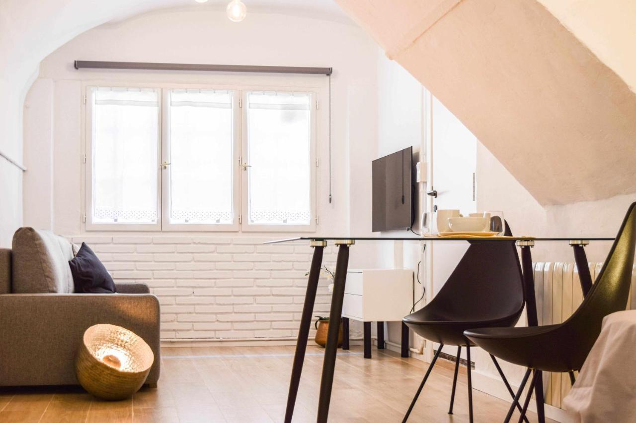 Casa Besalu Estudio En El Centro Del Pueblo Zewnętrze zdjęcie
