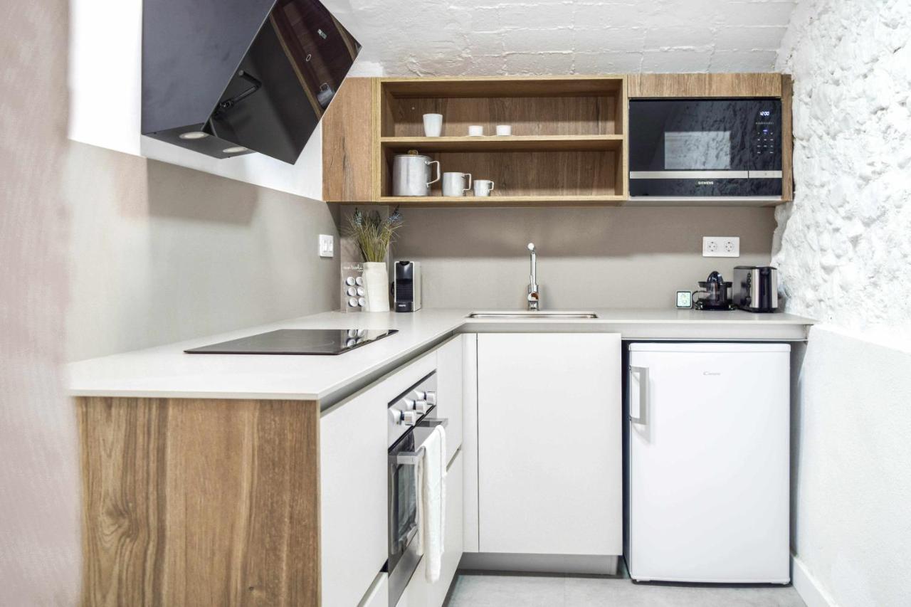 Casa Besalu Estudio En El Centro Del Pueblo Zewnętrze zdjęcie