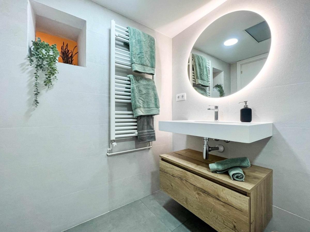 Casa Besalu Estudio En El Centro Del Pueblo Zewnętrze zdjęcie
