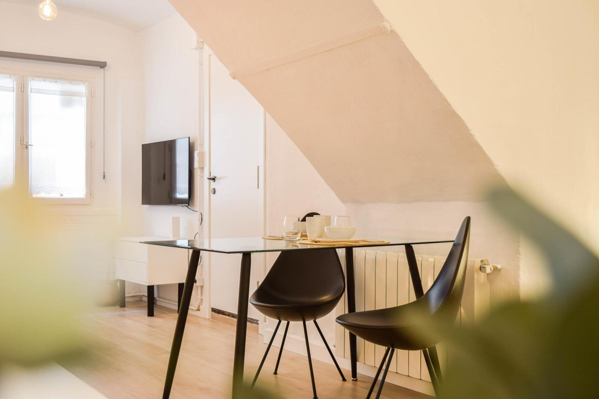 Casa Besalu Estudio En El Centro Del Pueblo Zewnętrze zdjęcie