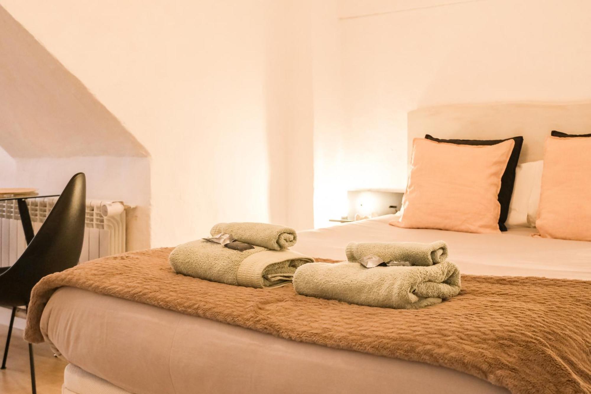 Casa Besalu Estudio En El Centro Del Pueblo Zewnętrze zdjęcie