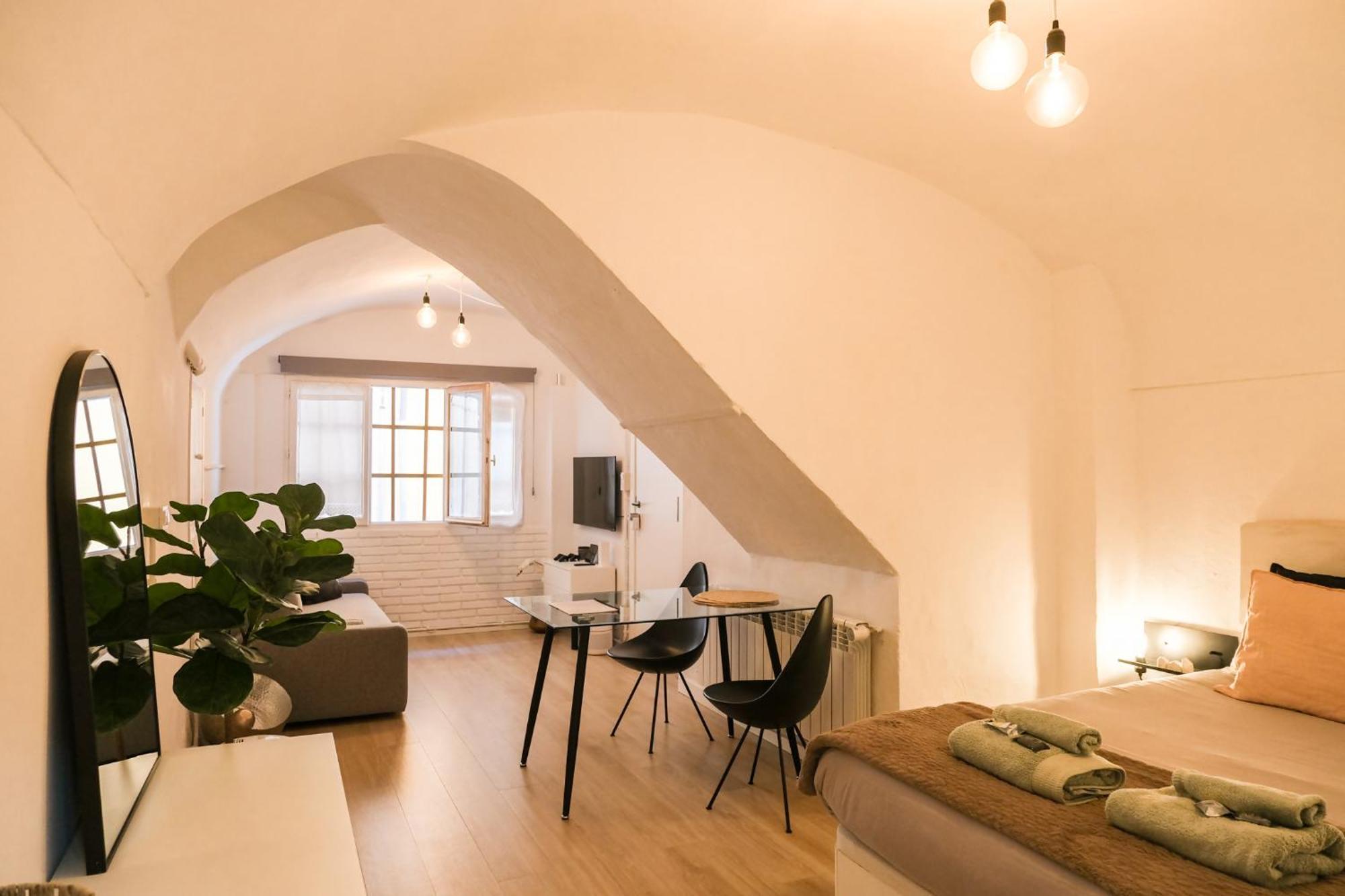 Casa Besalu Estudio En El Centro Del Pueblo Zewnętrze zdjęcie