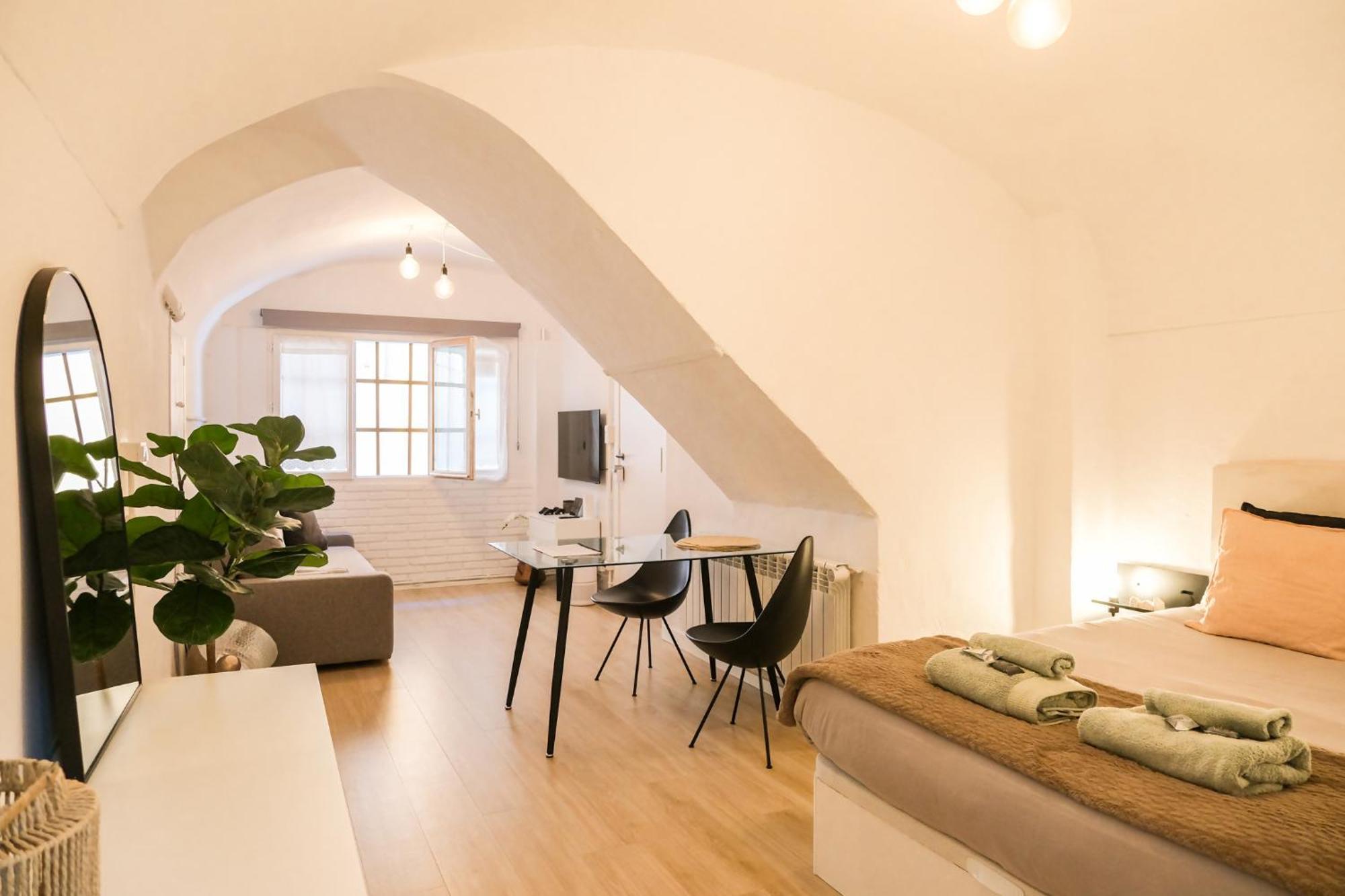 Casa Besalu Estudio En El Centro Del Pueblo Zewnętrze zdjęcie